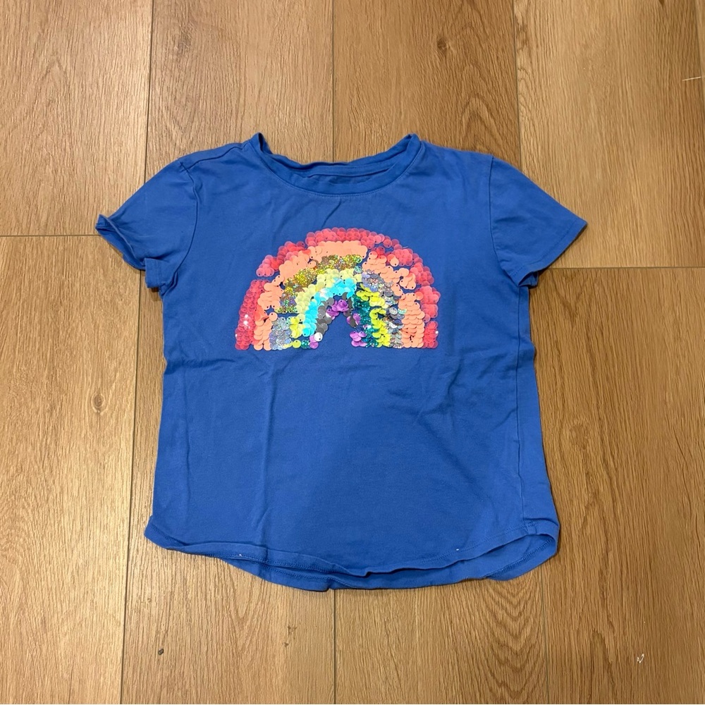 SUMMER CLOSE OUT! GAP Blue Tee with Sequin Rainbow. Size: M.